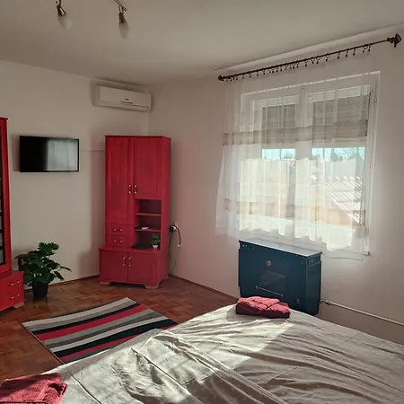Szaffi Guest house